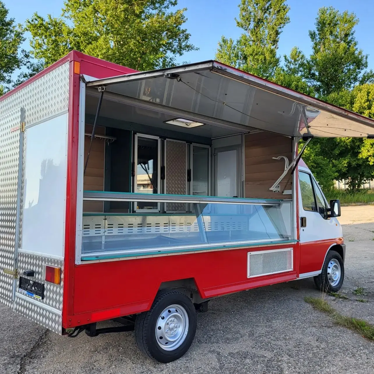 業務用キッチン用移動式フードカート。バー、クラブでの飲料や軽 - Food Snacks Delivery のレビューと価格